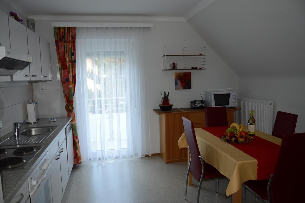 Haus Thon Lägenhet Bodensdorf Rum bild